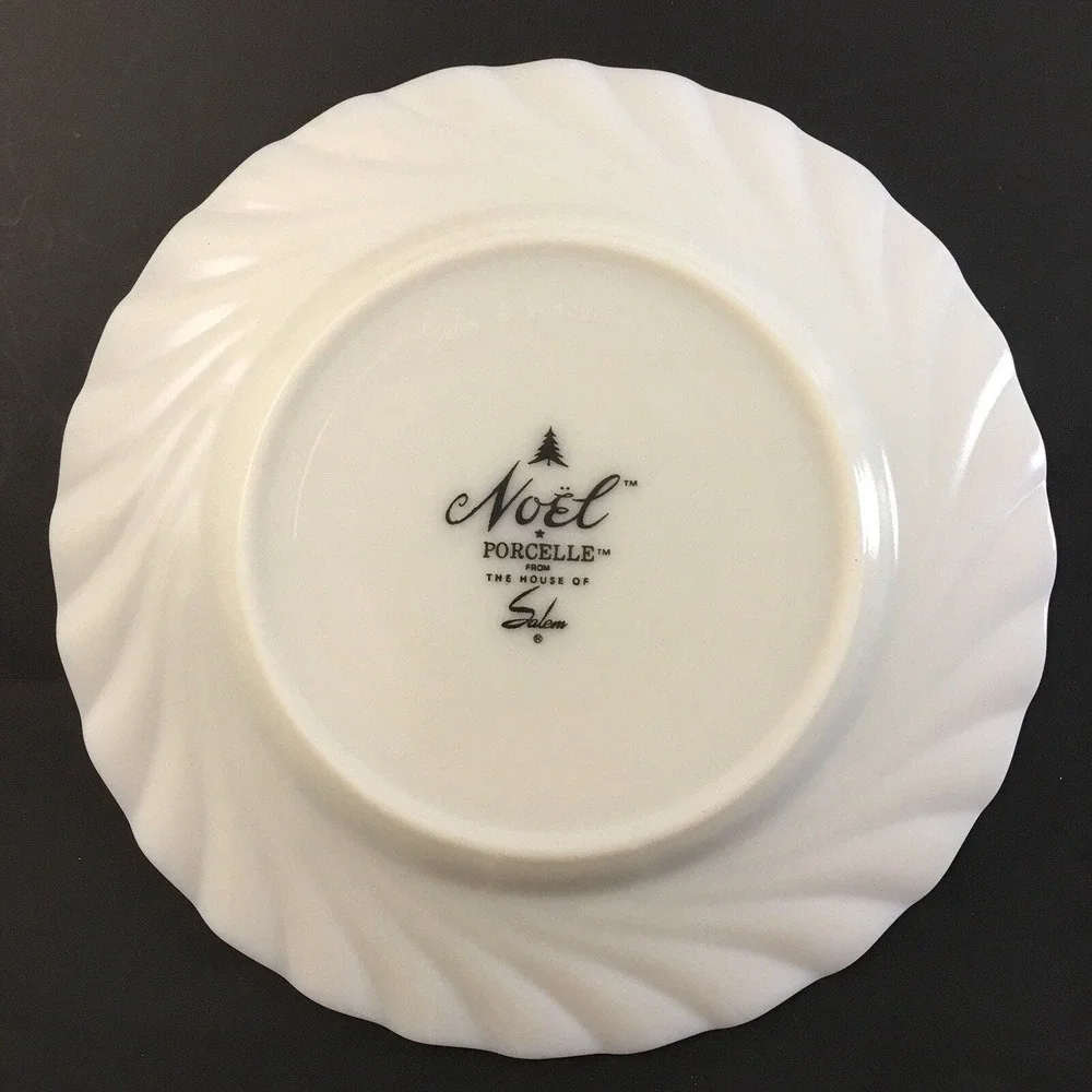 4 Salem Noel 8” Bread/Dessert Plate with Tree And Toys Made Of Milk Glass - Picture 5 of 7